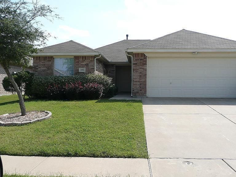 1st image of 4702 Bluebird Ln