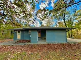 1 Horwich Ln, Bella Vista, AR 72714