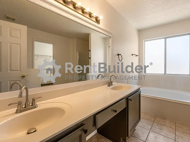 5008 Shadow Rock Rd NW — Photo 13