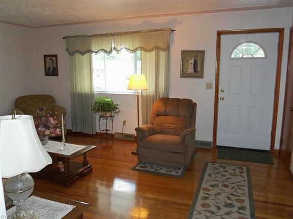 3rd image of 2055 E 37th St