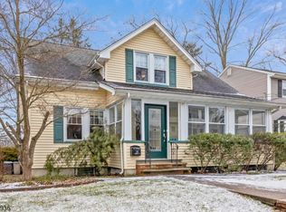 25 Amherst Pl, Livingston, NJ 07039