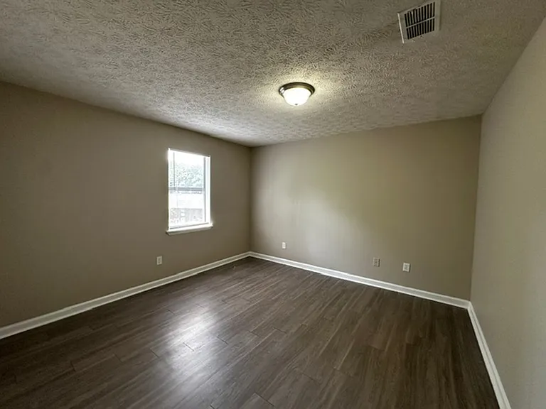 200/202 Michele Dr — Photo 7