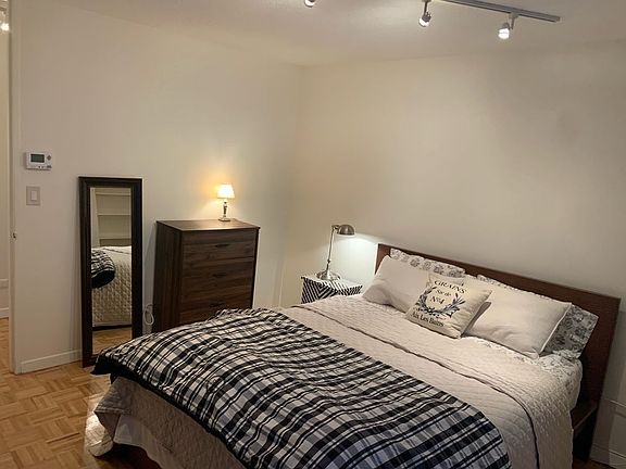 5th image of 531 Main St #804