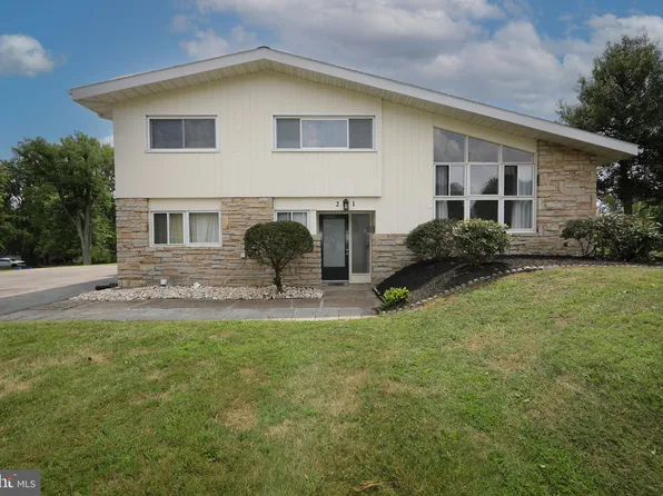 21 Red Rowan Ln, Plymouth Meeting, PA 19462