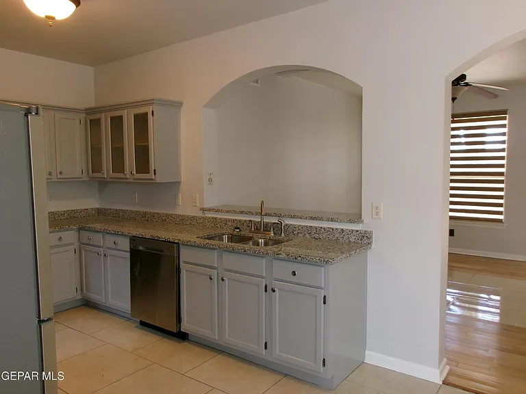 304 Alex Nicholas Ct — Photo 10
