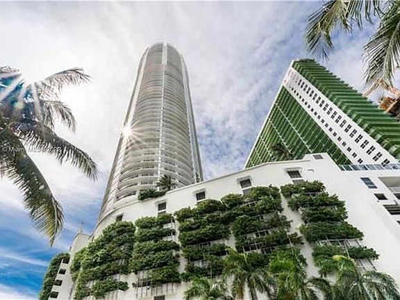 3rd image of 1750 N Bayshore Dr APT 5009