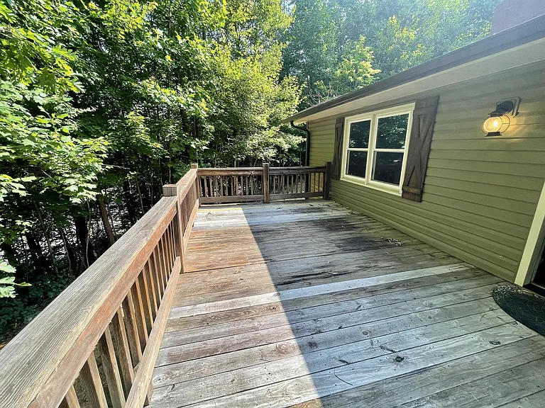 225 Darnell Ln — Photo 3