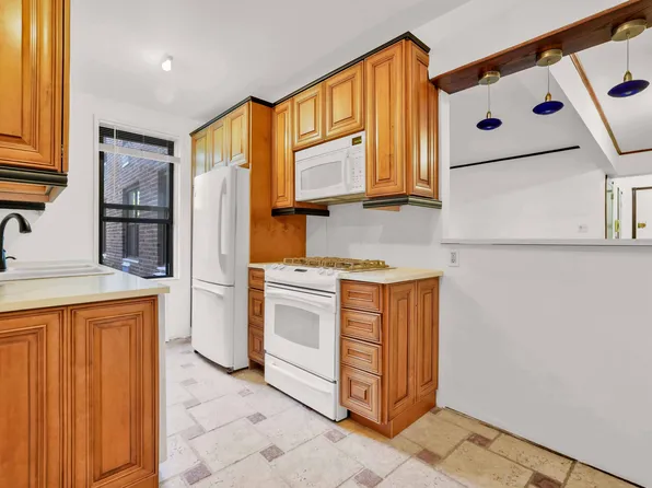 224-24 Union Tnpk image 8 of 29