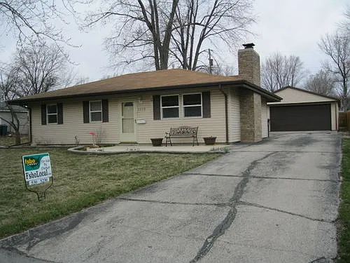 1110 David Dr photo 1