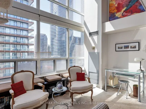 25 Maitland St #1506, Toronto, ON M4Y 2W1