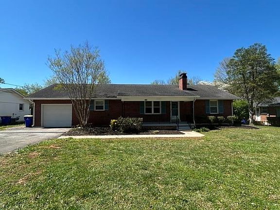2nd image of 1315 Rodes Dr