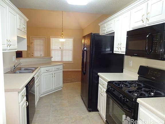 3rd image of 1022 Amber Gate Dr