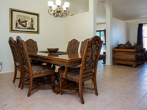 4th image of 4985 Colina Way