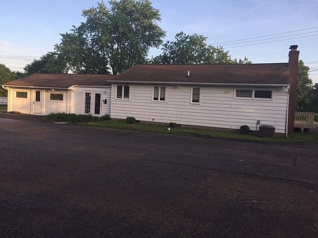 2nd image of 7100 E Livingston Ave