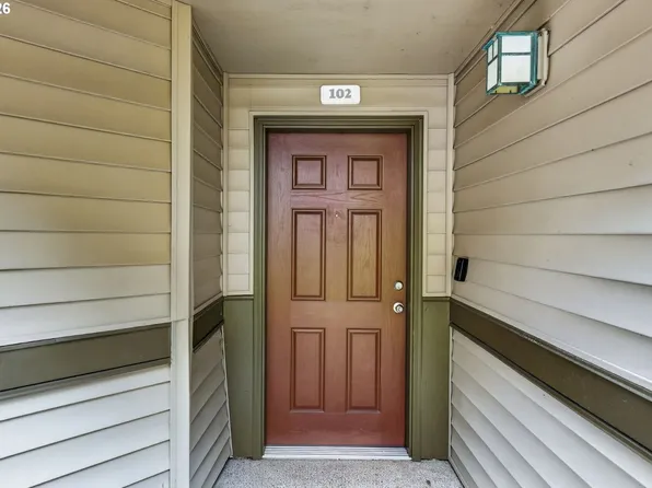14830 SW Sandhill Loop Unit 102, Beaverton, OR 97007