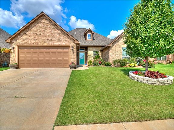 3rd image of 12205 Chesterfield Ln