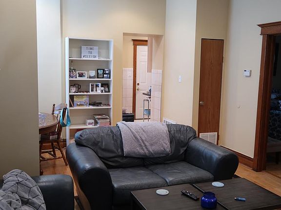 5th image of 1357 N Ashland Ave APT 2B