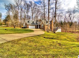 111 Par Five Dr, Brandenburg, KY 40108