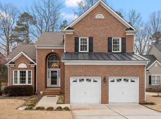 420 Fincastle Dr, Cary, NC 27513