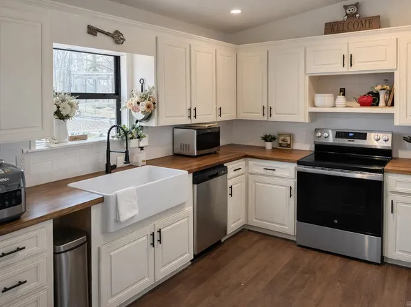 (undisclosed Address), Hot Springs, AR 71909