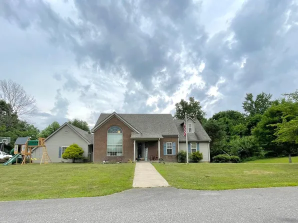 50 Majestic Dr, Irvine, KY 40336
