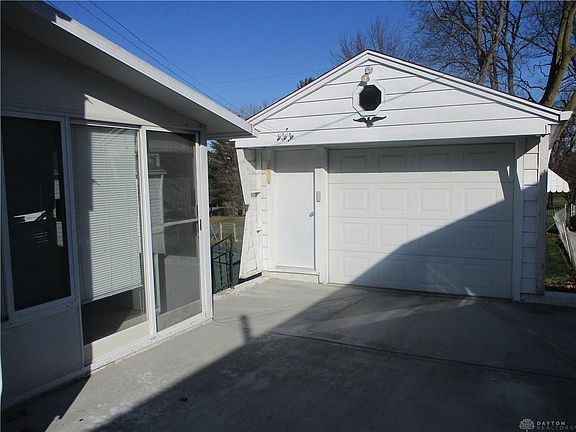 2nd image of 1041 Highridge Ave