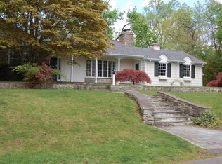 16 Delwood Ln, Greenwich, CT 06830