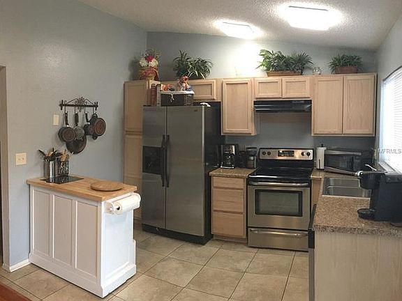 4th image of 1100 Lowry Ave Unit 27