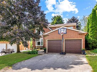 104 Valley Ridge Cres, Waterloo, ON N2T 1X2
