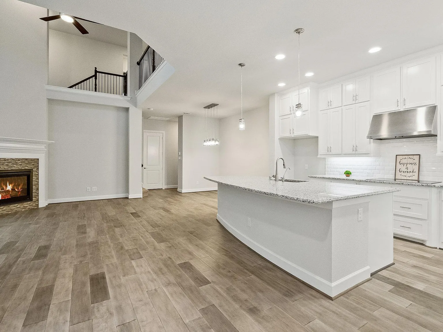 3 bed, 2.5 bath, 2717 sqft, $3,495 — Photo 1