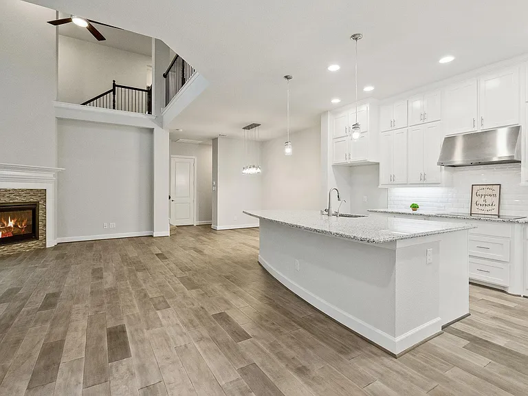 6305 Smithwick Dr — Photo 3