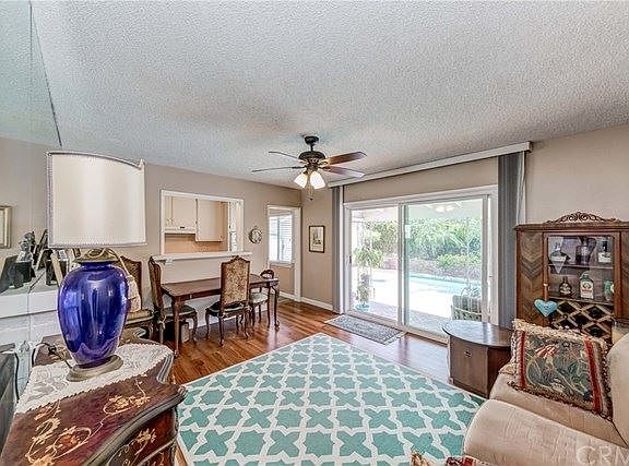 3rd image of 10346 Tigrina Ave