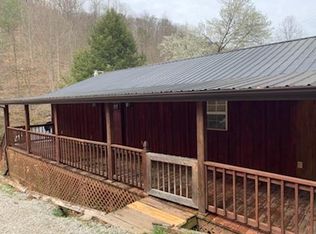 824 Straight Fork Rd, Cornettsville, KY 41731