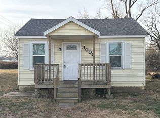 3006 W Water St, Springfield, MO 65802