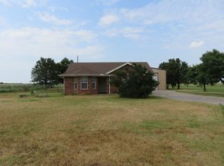302 Riverside Dr, Byers, TX 76357