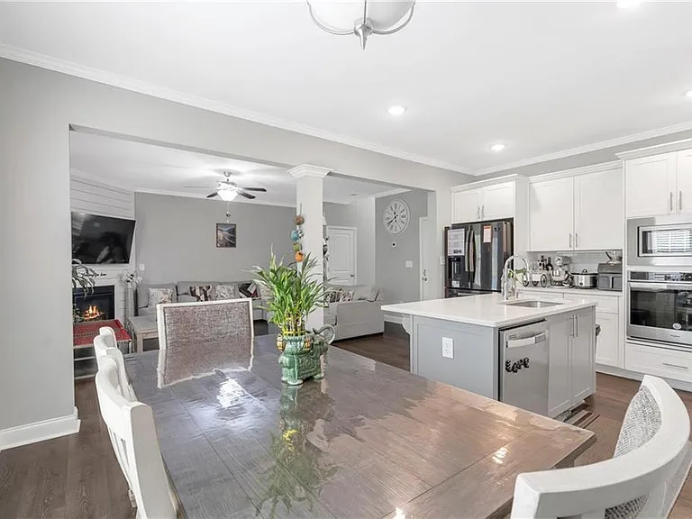 2627 Chase Rdg — Photo 9