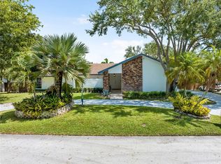 7821 SW 183rd Ter, Palmetto Bay, FL 33157