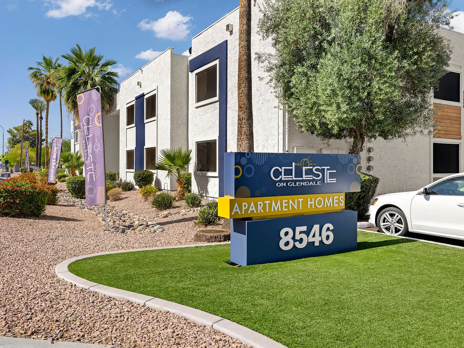 Celeste on Glendale — Photo 2