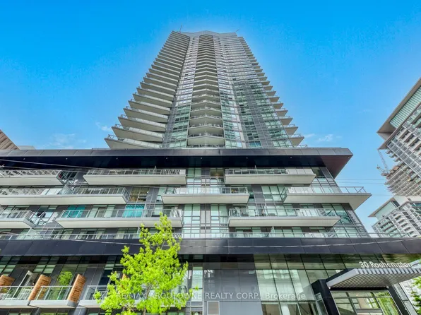 30 Roehampton Ave #2810, Toronto, ON M4P 0B9