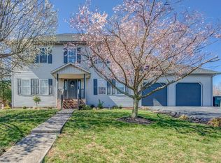1458 Deacon St, Salem, VA 24153