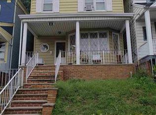 468 Avenue E, Bayonne, NJ 07002