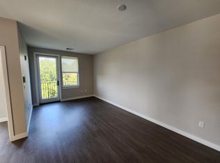 105 Bridge St #1, Quincy, MA 02169