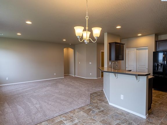 4th image of 1840 SW Panorama Dr