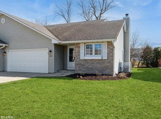 260 Penny Ln, Lake Geneva, WI