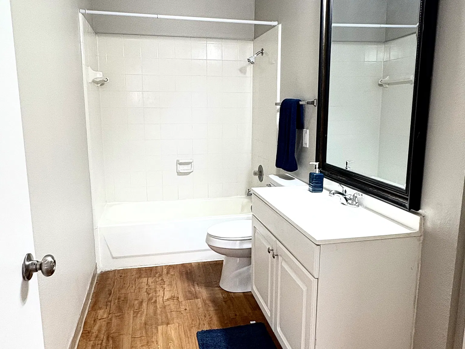 Hawks Landing Townhomes and Apartments — Photo 4