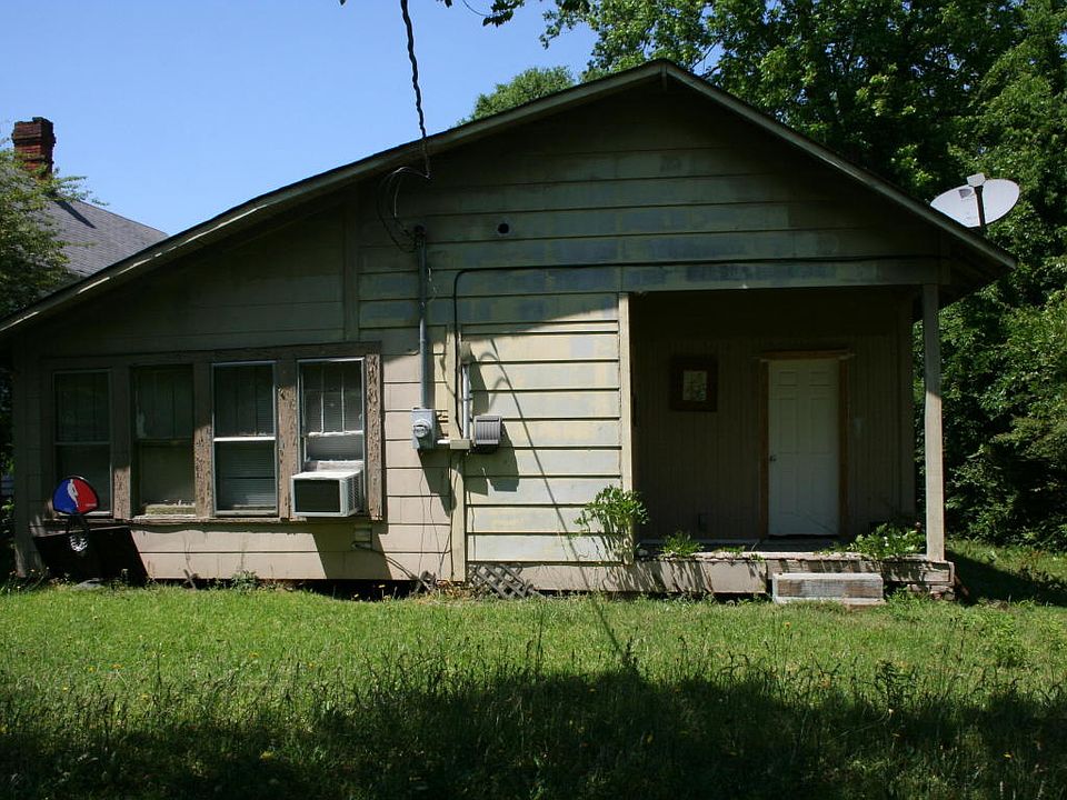 2nd image of 1724 4th Ave S