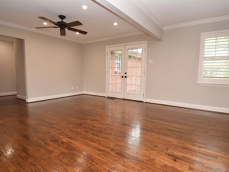 743 Newberry Dr — Photo 5