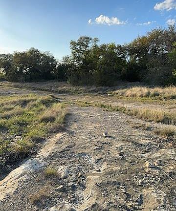 4th image of 152 Bremond Rd