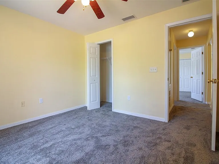 1702 Holton Rd — Photo 17
