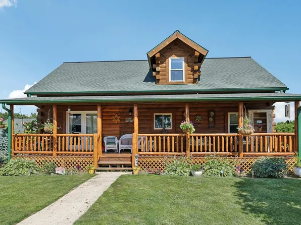 615 Lake View Ave, Merrimac, WI 53561